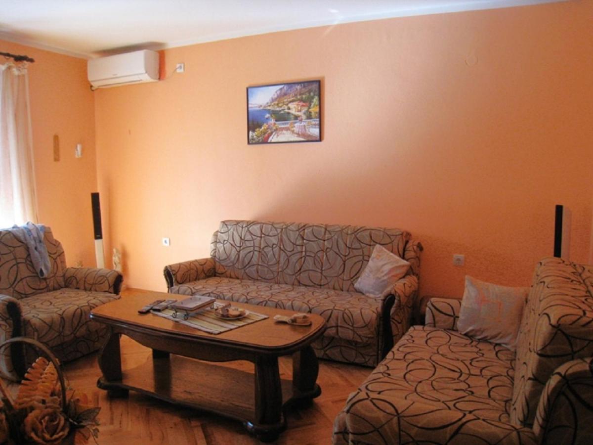 Apartment Stana Petrovac Exterior photo